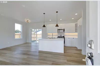 442 Washington St, Woodland, WA 98674 - Photo 9