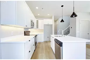 442 Washington St, Woodland, WA 98674 - Photo 13