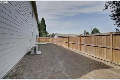 442 Washington St, Woodland, WA 98674 - Photo 35