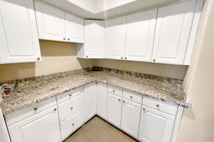 4535 SW Laurelwood Ave, Portland, OR 97225 - Photo 3