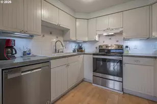 1562 SW Levens St, Dallas, OR 97338 - Photo 13