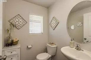 402 Himalaya St. NE, Salem, OR 97301 - Photo 3