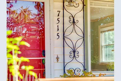 7515 SE Luther Rd, Portland, OR 97206 - Photo 3