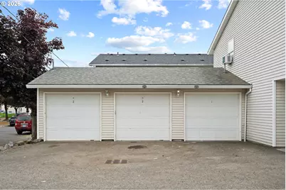 18230 SE Pine St, Portland, OR 97233 - Photo 3