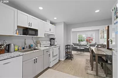 18230 SE Pine St, Portland, OR 97233 - Photo 9