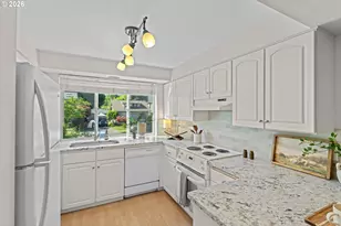545 S Florida St, Portland, OR 97219 - Photo 11