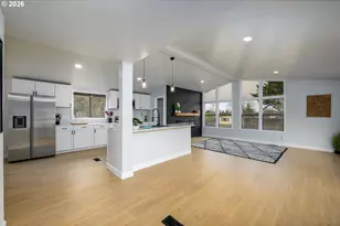 102 Molalla Ct, Roseburg, OR 97470 - Photo 15