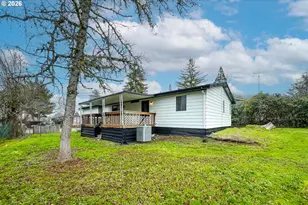 102 Molalla Ct, Roseburg, OR 97470 - Photo 5