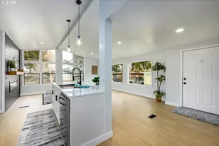 102 Molalla Ct, Roseburg, OR 97470 - Photo 11