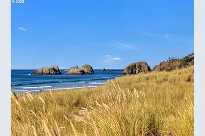 753 N Breakers Point Dr #753, Cannon Beach, OR 97110 - Photo 43