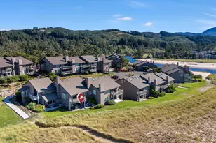 753 N Breakers Point Dr, Cannon Beach, OR 97110 - Photo 39