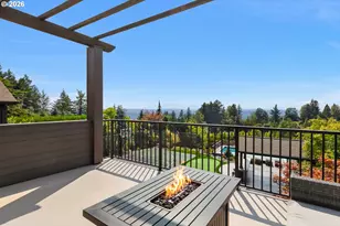 9833 SE Eastview Dr, Happy Valley, OR 97086 - Photo 17