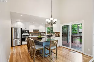 18790 Indian Creek Dr, Lake Oswego, OR 97034 - Photo 11