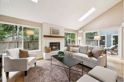 18790 Indian Creek Dr, Lake Oswego, OR 97034 - Photo 21