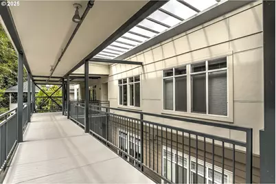 1815 SW 16th Ave #402, Portland, OR 97201 - Photo 3