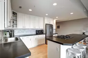 1815 SW 16th Ave, Portland, OR 97201 - Photo 13