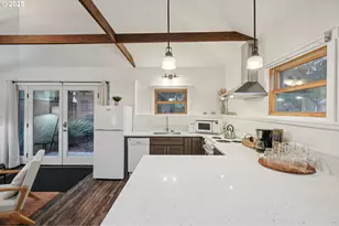 3286 NE Holman St, Portland, OR 97211 - Photo 35