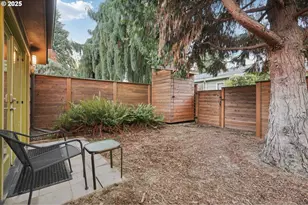 3286 NE Holman St, Portland, OR 97211 - Photo 41