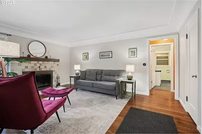 3286 NE Holman St, Portland, OR 97211 - Photo 7