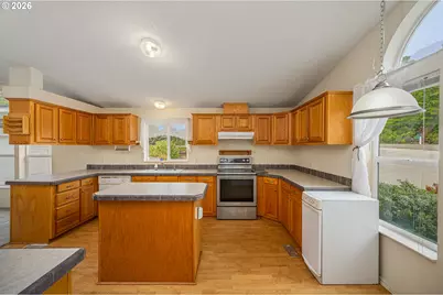 88192 Leeward Dr, Florence, OR 97439 - Photo 13