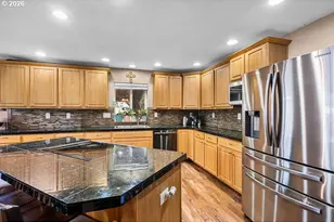 13125 SE Sherman St, Portland, OR 97233 - Photo 9