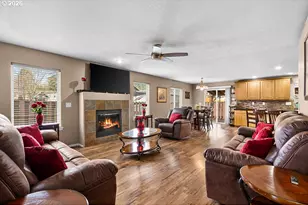 13125 SE Sherman St, Portland, OR 97233 - Photo 7