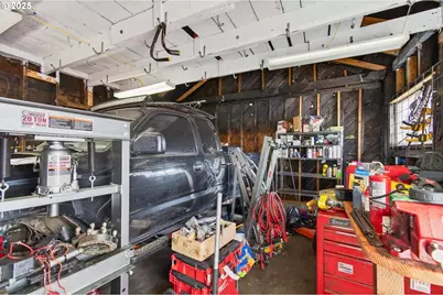 1202 S 3rd Ave, Kelso, WA 98626 - Photo 27