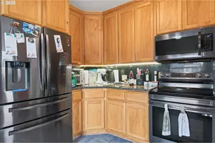 1202 S 3rd Ave, Kelso, WA 98626 - Photo 13