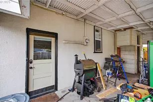 1202 S 3rd Ave, Kelso, WA 98626 - Photo 7