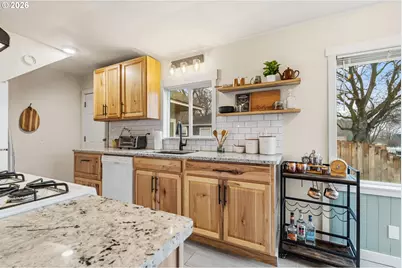 1620 E 13th Pl, The Dalles, OR 97058 - Photo 5