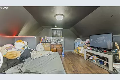 55 W 6th St, Coquille, OR 97423 - Photo 17