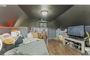 55 W 6th St, Coquille, OR 97423 - Photo 17