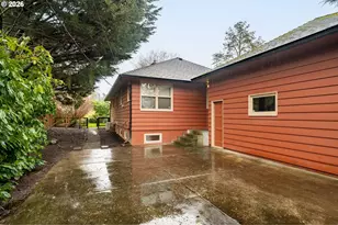 8675 SW Fairway Dr, Portland, OR 97225 - Photo 39