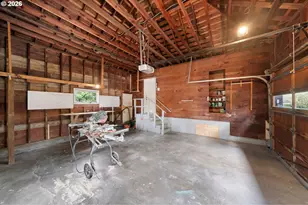 8675 SW Fairway Dr, Portland, OR 97225 - Photo 41