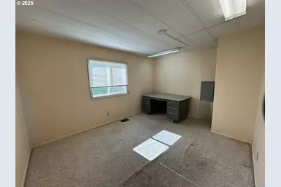 128 SW Canton St, John Day, OR 97845 - Photo 13