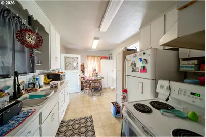 1450 SW Ninth St, Dallas, OR 97338 - Photo 5