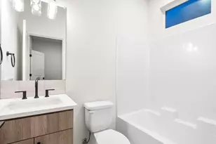 8334 N Bank St, Portland, OR 97203 - Photo 7