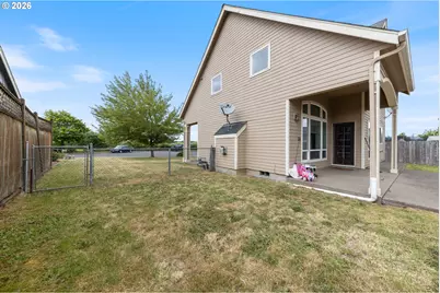 886 N 7th St, Harrisburg, OR 97446 - Photo 39
