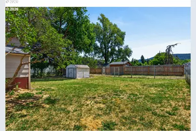 1106 I Ave, La Grande, OR 97850 - Photo 33