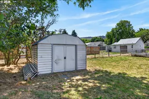 1106 I Ave, La Grande, OR 97850 - Photo 35