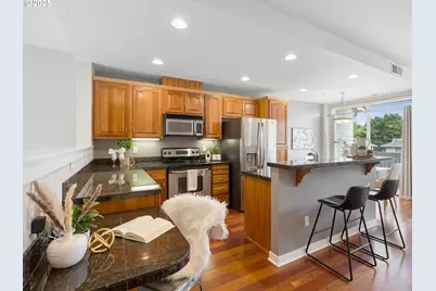 2616 SW Hume Ct, Portland, OR 97219 - Photo 7