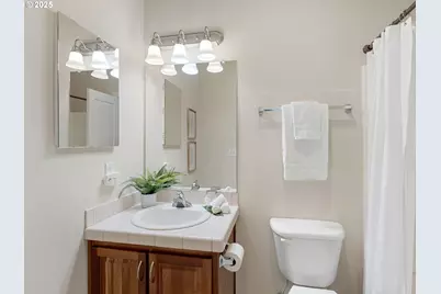 2616 SW Hume Ct, Portland, OR 97219 - Photo 33