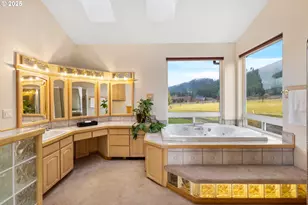 6485 Hwy 35, Mt Hood Prkdl, OR 97041 - Photo 33