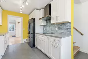 19 NE 139th Ave, Portland, OR 97230 - Photo 13