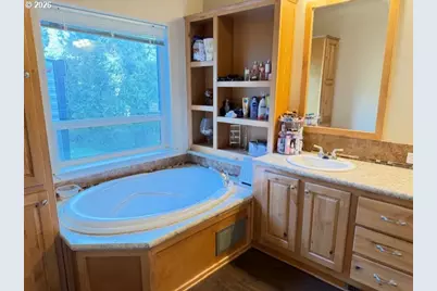 345 Debbie Ct, Glide, OR 97443 - Photo 15