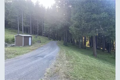 345 Debbie Ct, Glide, OR 97443 - Photo 19