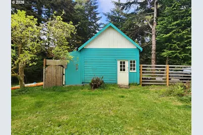 42585 Arizona St, Port Orford, OR 97465 - Photo 25