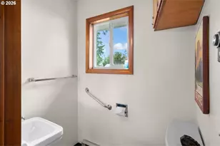 303 Mill St, Silverton, OR 97381 - Photo 19