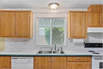550 S State St #91, Sutherlin, OR 97479 - Photo 5