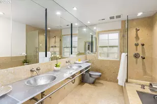 1537 S Aventine Ct, Portland, OR 97219 - Photo 25
